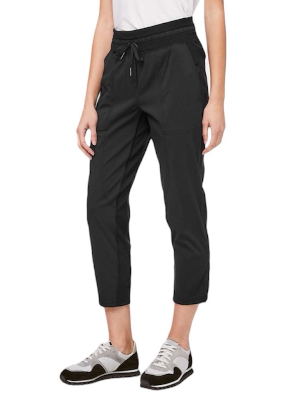 Lululemon Women’s Black Dance Studio Crop 25" No Drawstring Size 2